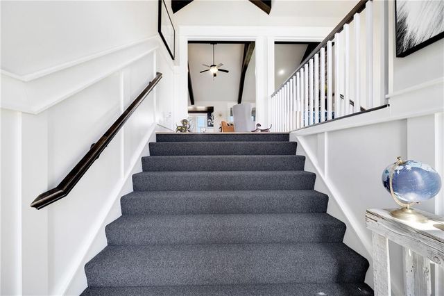 905 SE Wood Ridge Court, Blue Springs, MO 64014