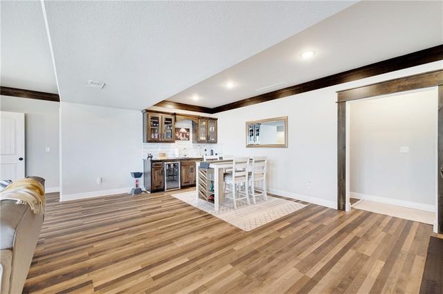 905 SE Wood Ridge Court, Blue Springs, MO 64014