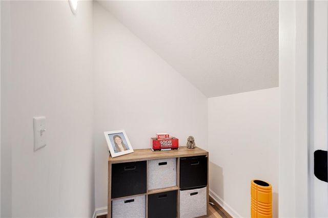 905 SE Wood Ridge Court, Blue Springs, MO 64014