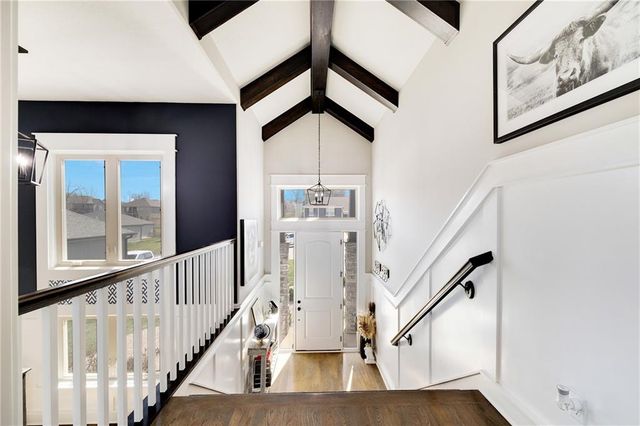 905 SE Wood Ridge Court, Blue Springs, MO 64014