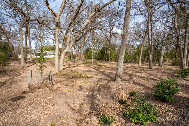 9576 Ash Creek Drive, Dallas, TX 75228