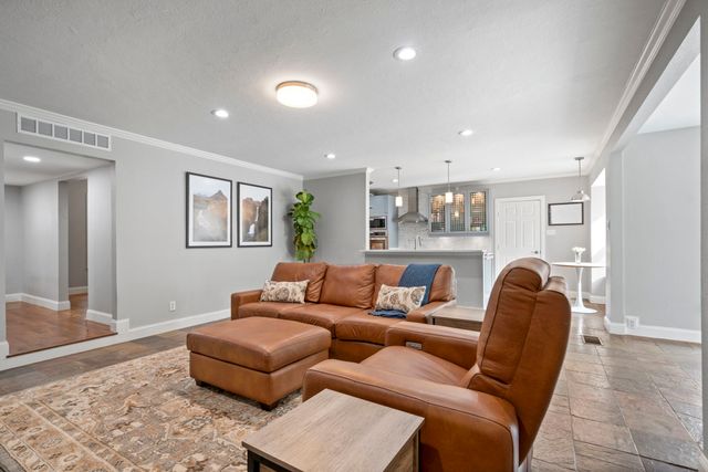 9576 Ash Creek Drive, Dallas, TX 75228