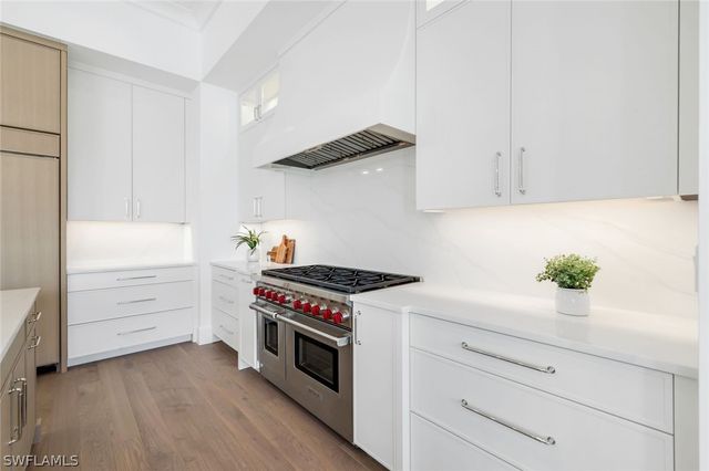 960 Iris CT, Marco Island, FL 34145