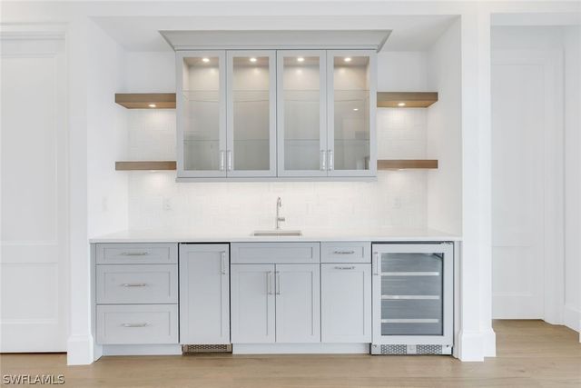 960 Iris CT, Marco Island, FL 34145