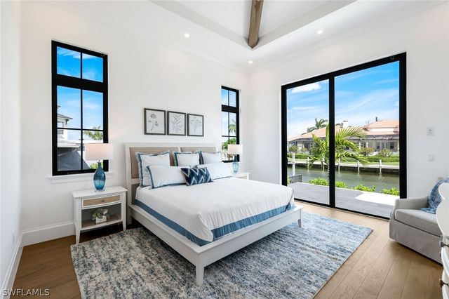 960 Iris CT, Marco Island, FL 34145