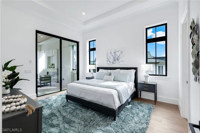 960 Iris CT, Marco Island, FL 34145