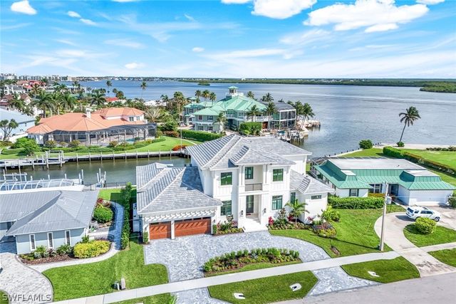 960 Iris CT, Marco Island, FL 34145