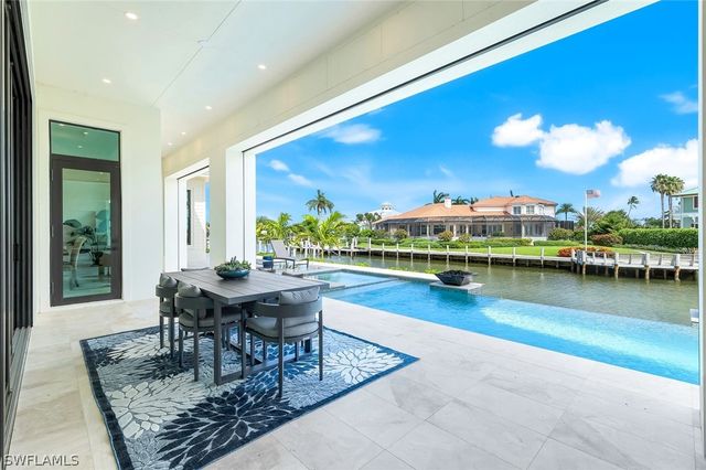 960 Iris CT, Marco Island, FL 34145