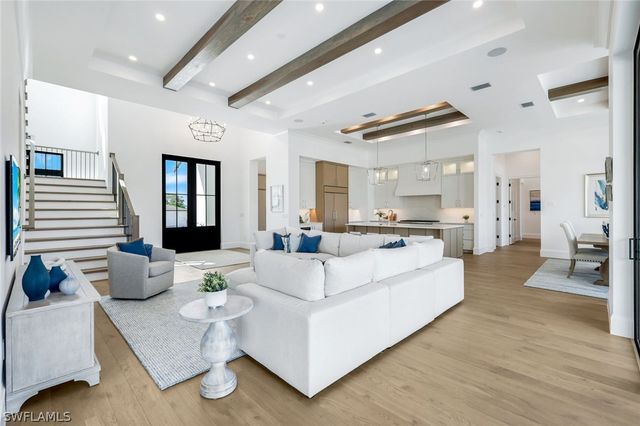 960 Iris CT, Marco Island, FL 34145