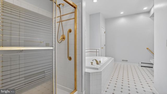 15022 SNOWDEN DR, Silver Spring, MD 20905