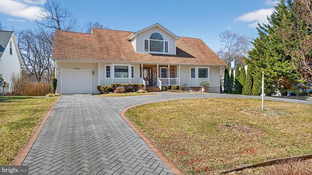 15022 SNOWDEN DR, Silver Spring, MD 20905