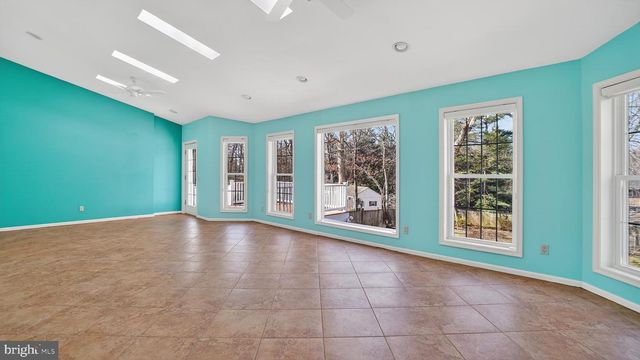 15022 SNOWDEN DR, Silver Spring, MD 20905