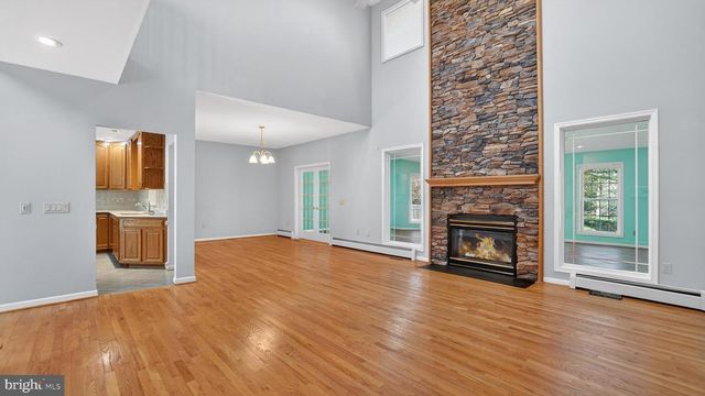 15022 SNOWDEN DR, Silver Spring, MD 20905