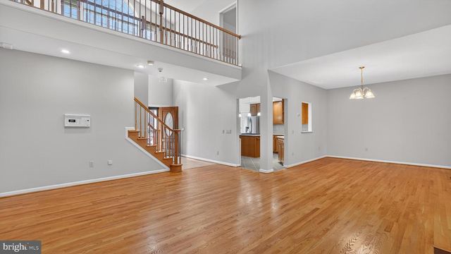 15022 SNOWDEN DR, Silver Spring, MD 20905