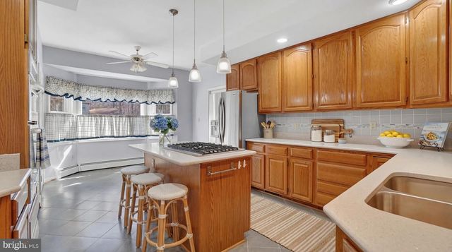 15022 SNOWDEN DR, Silver Spring, MD 20905