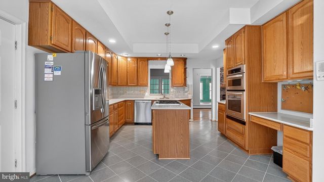 15022 SNOWDEN DR, Silver Spring, MD 20905