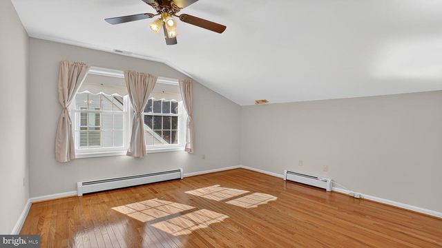 15022 SNOWDEN DR, Silver Spring, MD 20905