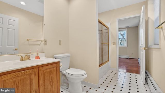 15022 SNOWDEN DR, Silver Spring, MD 20905