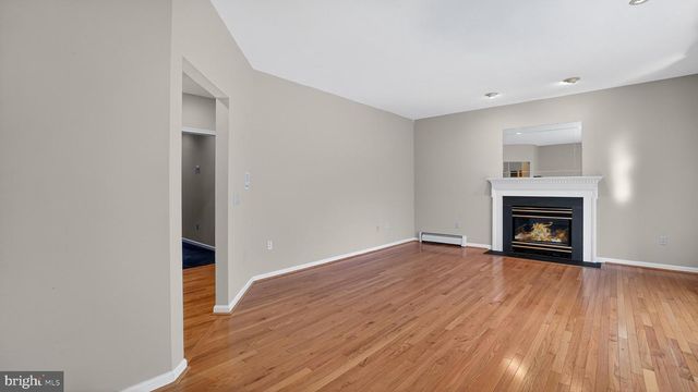 15022 SNOWDEN DR, Silver Spring, MD 20905