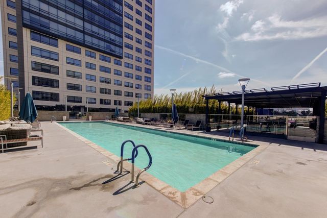 88 E San Fernando Street 704, San Jose, CA 95113