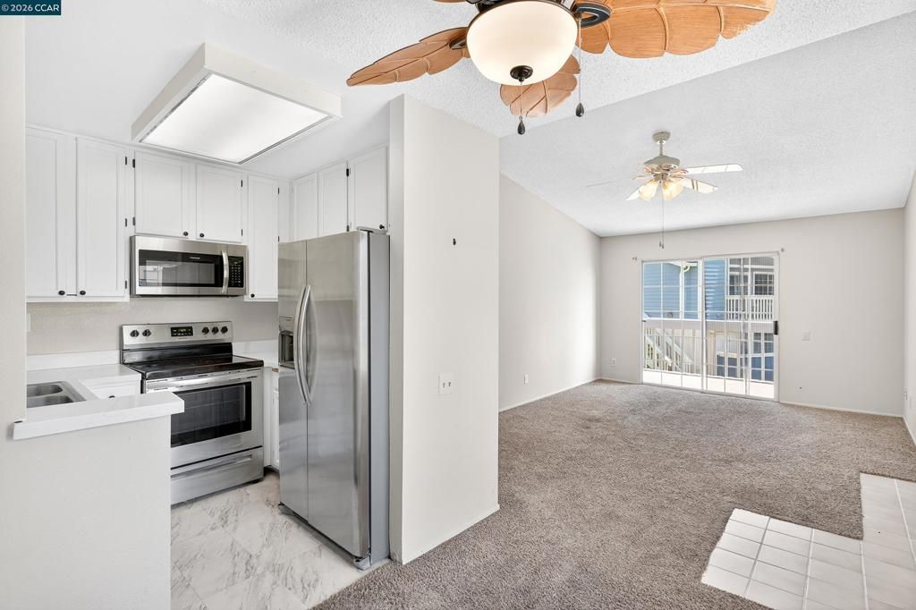 Image 10 of property listing at 15 15 Glenwood, Hercules, CA 94547