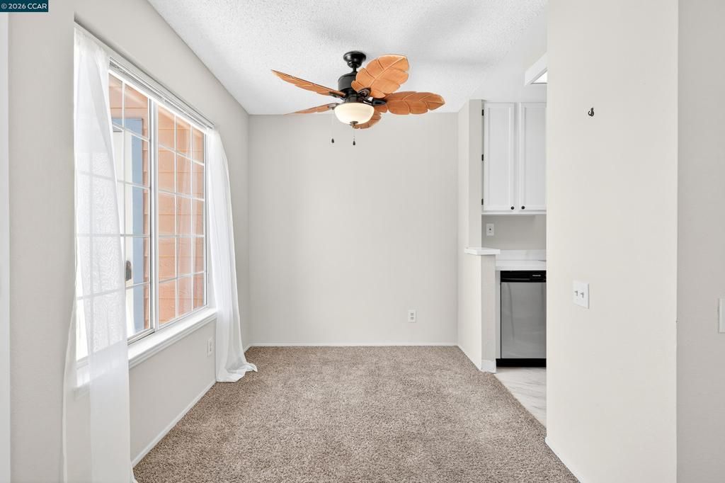 Image 13 of property listing at 15 15 Glenwood, Hercules, CA 94547