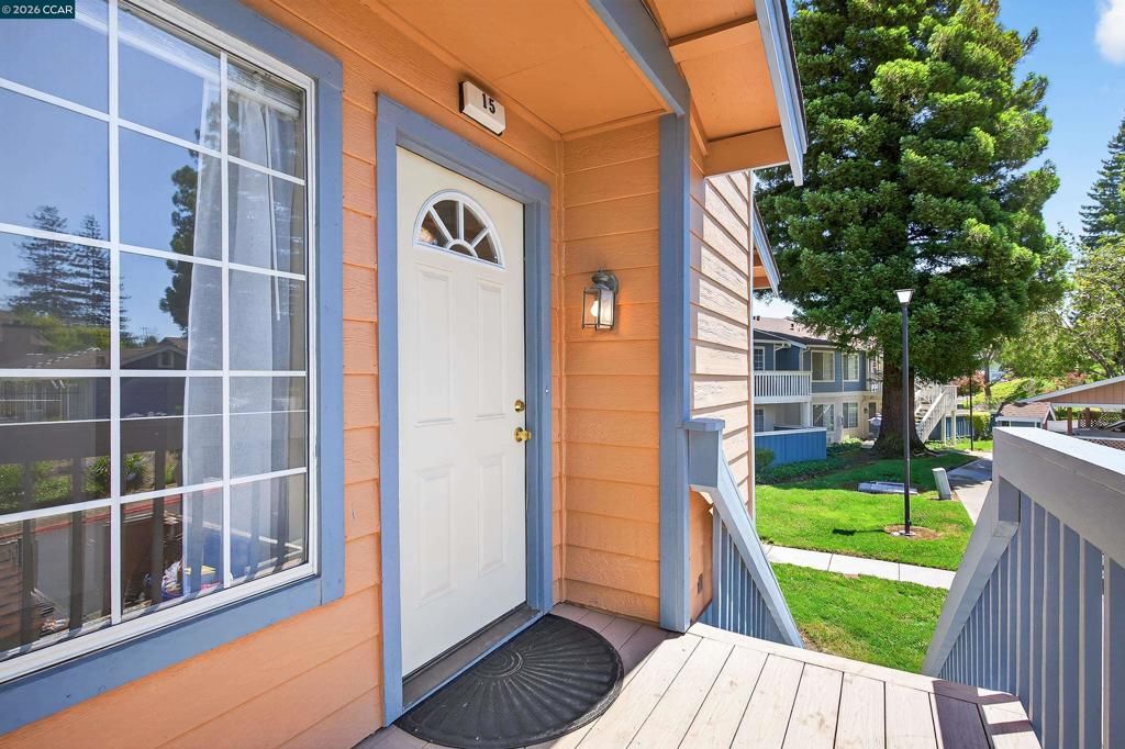 Image 2 of property listing at 15 15 Glenwood, Hercules, CA 94547