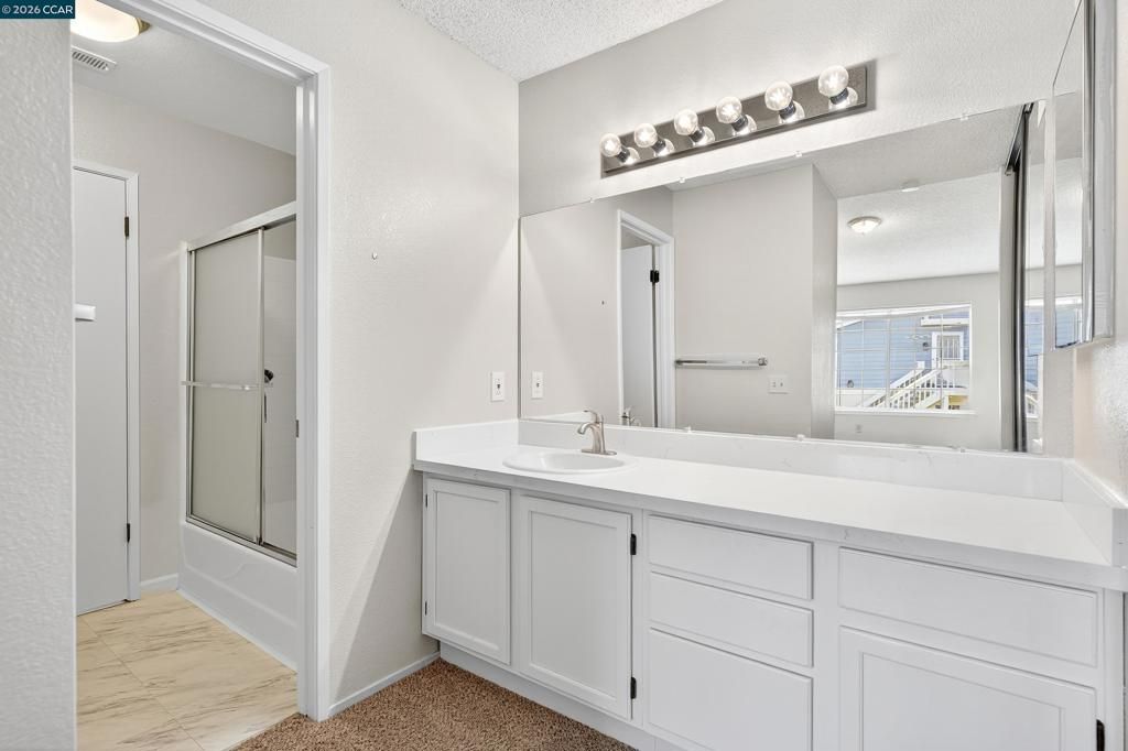 Image 25 of property listing at 15 15 Glenwood, Hercules, CA 94547