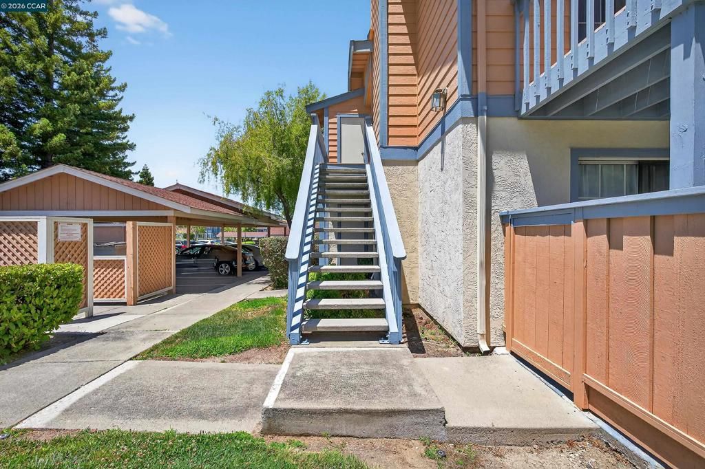 Image 41 of property listing at 15 15 Glenwood, Hercules, CA 94547