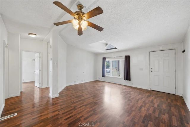 10800 Dale 215, Stanton, CA 90680