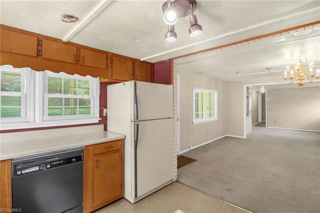 6604 Bronze Road, Jamestown, NC 27282
