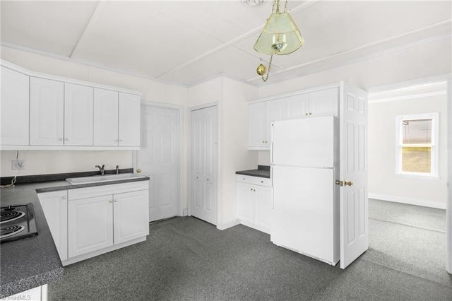 6604 Bronze Road, Jamestown, NC 27282