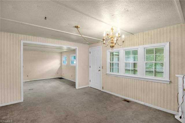 6604 Bronze Road, Jamestown, NC 27282