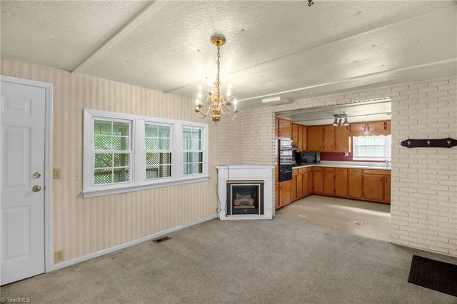 6604 Bronze Road, Jamestown, NC 27282