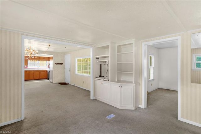 6604 Bronze Road, Jamestown, NC 27282