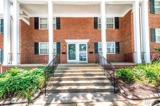 1661 E Swan Circle, Brentwood, MO 63144