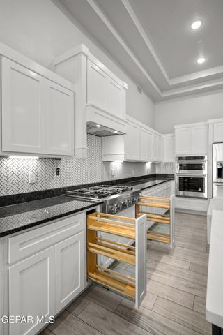 960 NAYLAND Place, El Paso, TX 79928