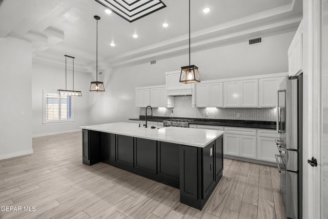 960 NAYLAND Place, El Paso, TX 79928