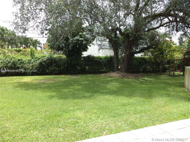 7390 SW 99th St, Pinecrest, FL 33156