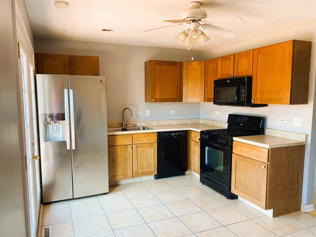 580 W Comstock Avenue, Elmhurst, IL 60126