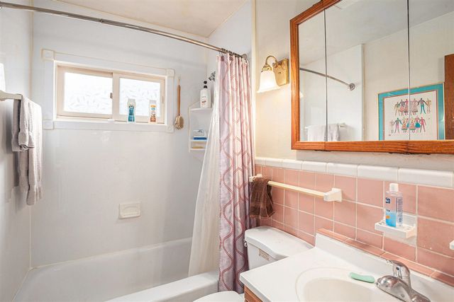 28521 Sutherland Street, Southfield, MI 48076