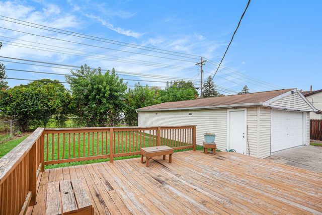 28521 Sutherland Street, Southfield, MI 48076