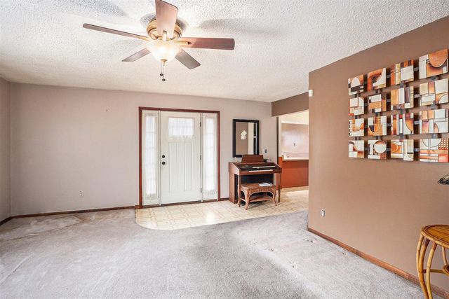 28521 Sutherland Street, Southfield, MI 48076