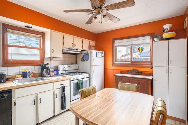 28521 Sutherland Street, Southfield, MI 48076