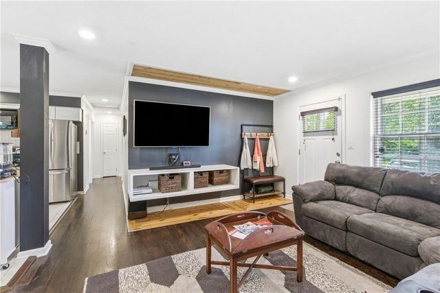8727 Goddard Street, Overland Park, KS 66214