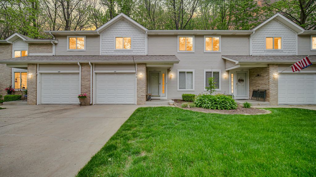 121 Indian Ridge Drive, Michigan City, IN 46360
