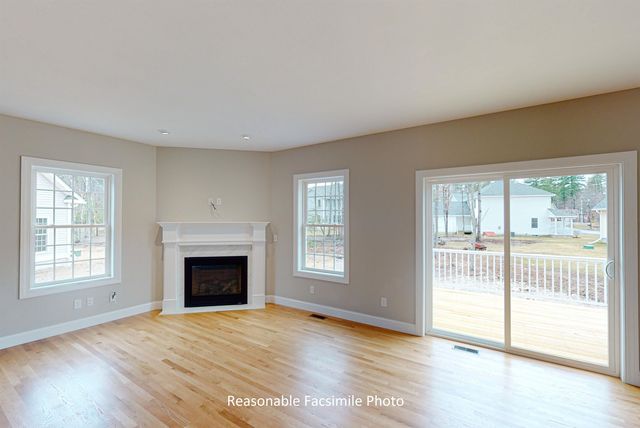 83 Lantern Drive, Sandown, NH 03873