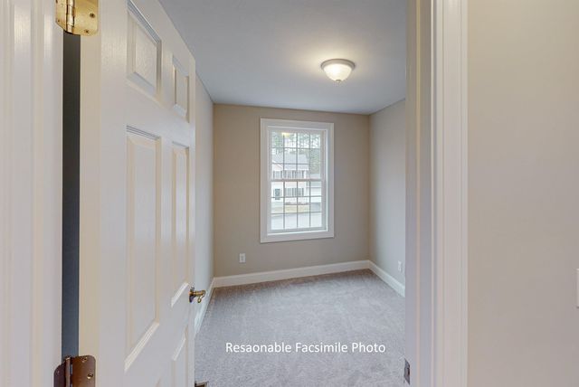 83 Lantern Drive, Sandown, NH 03873