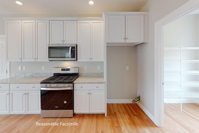 83 Lantern Drive, Sandown, NH 03873