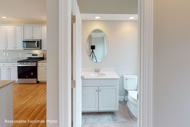 83 Lantern Drive, Sandown, NH 03873